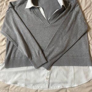 Adrianna Papell Gray V-Neck Layered Knit Top with White Shirt Hem